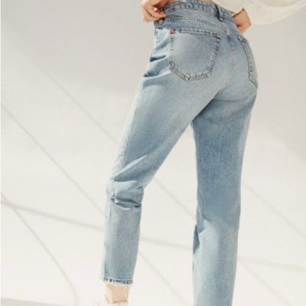 BDG High-Rise Slim Straight Jean – Vintage Light Wash